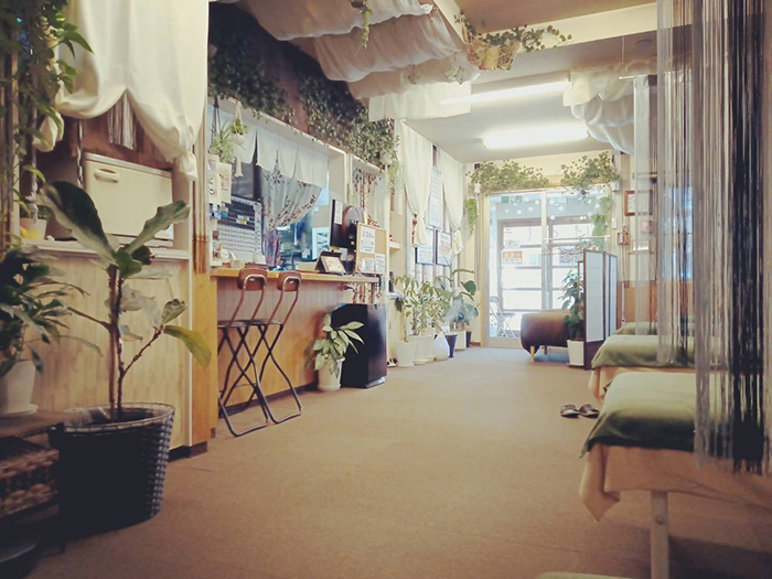 くつろぎの空間で安心の施術を